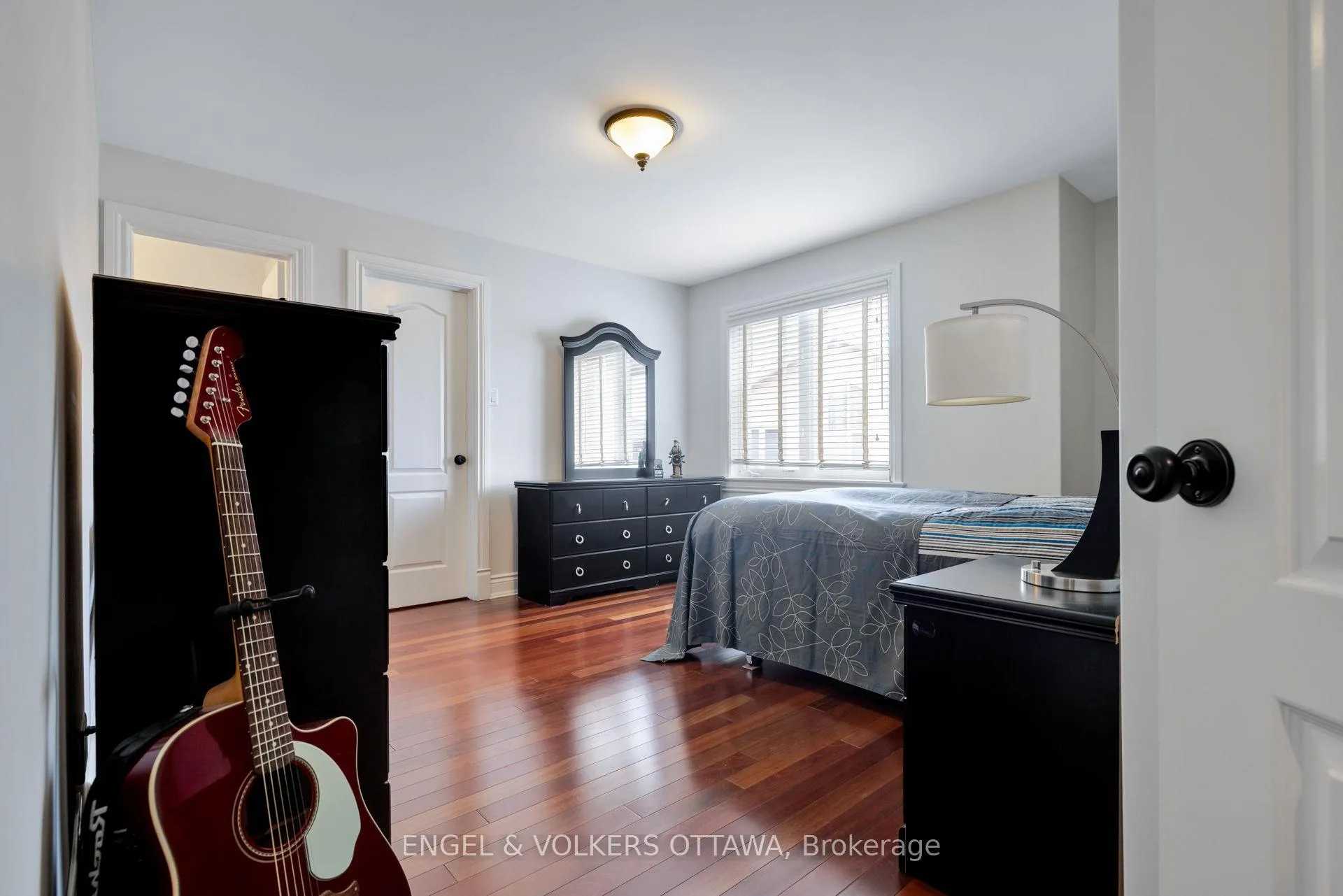 Photo 35 of 453 Rahul Crescent, Ottawa, Mooneys Bay — HOMEH