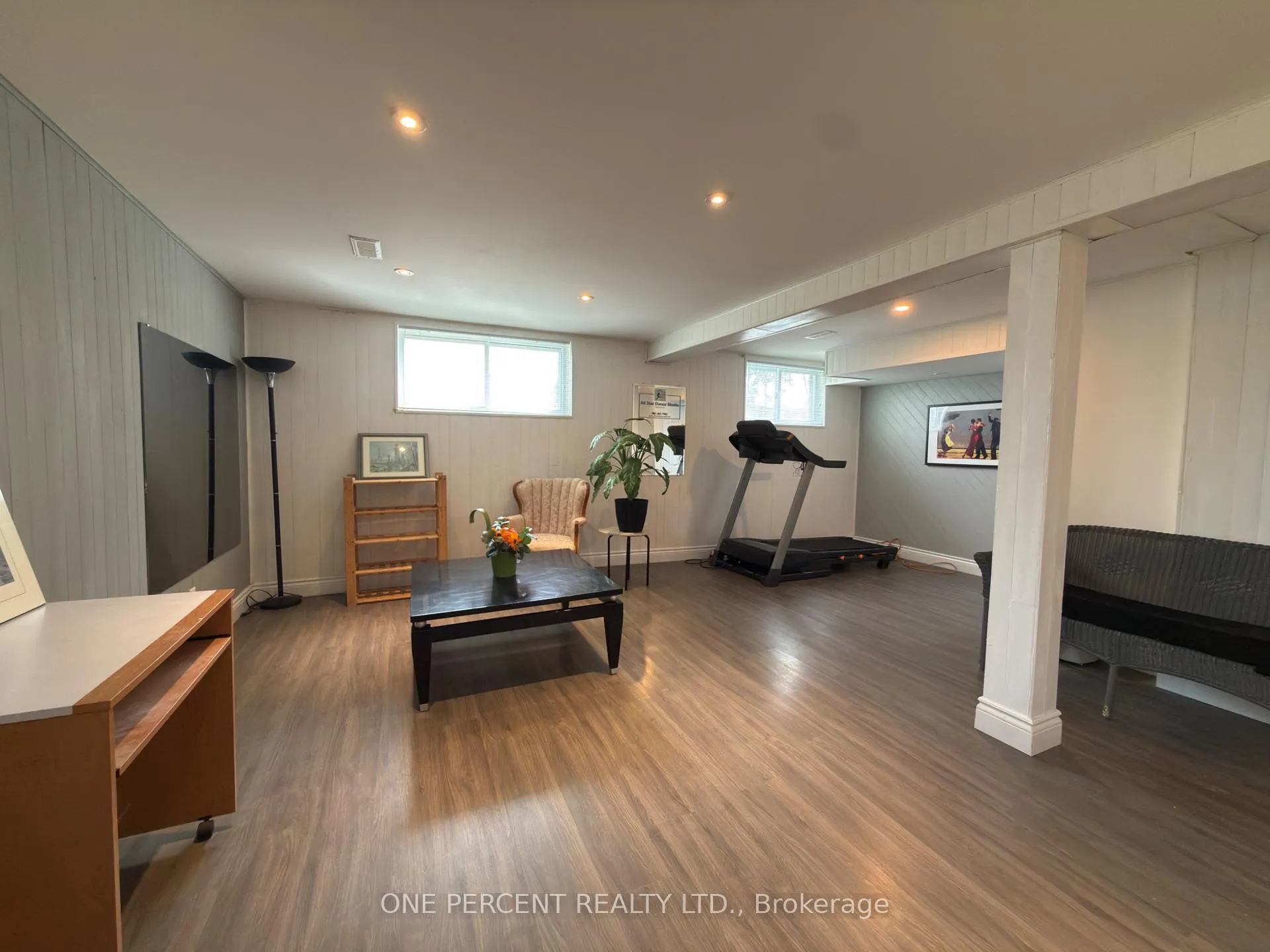 Photo 15 of 64 Dorchester Boulevard, St. Catharines, Carlton/Bunting — HOMEH