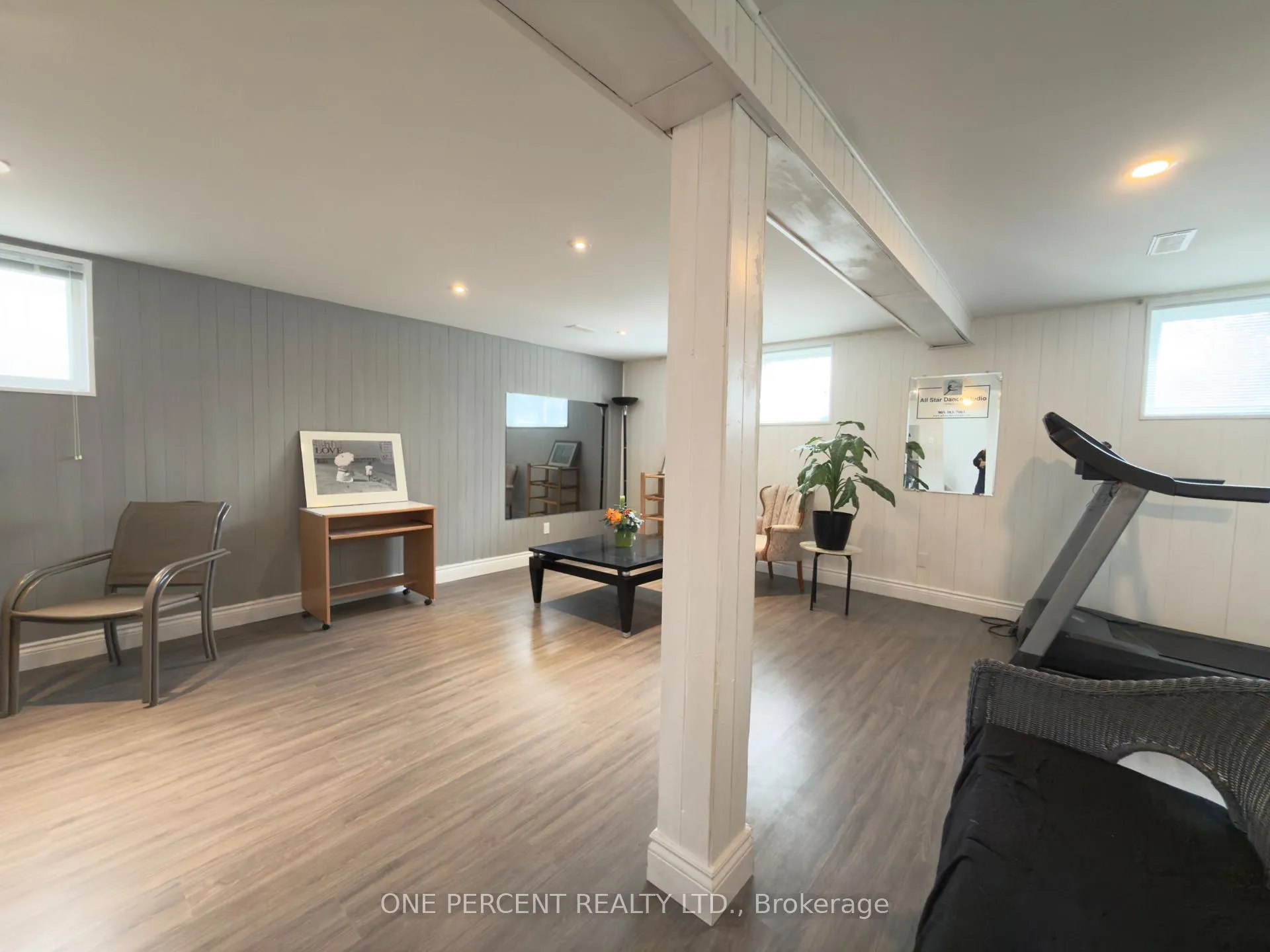 Photo 16 of 64 Dorchester Boulevard, St. Catharines, Carlton/Bunting — HOMEH