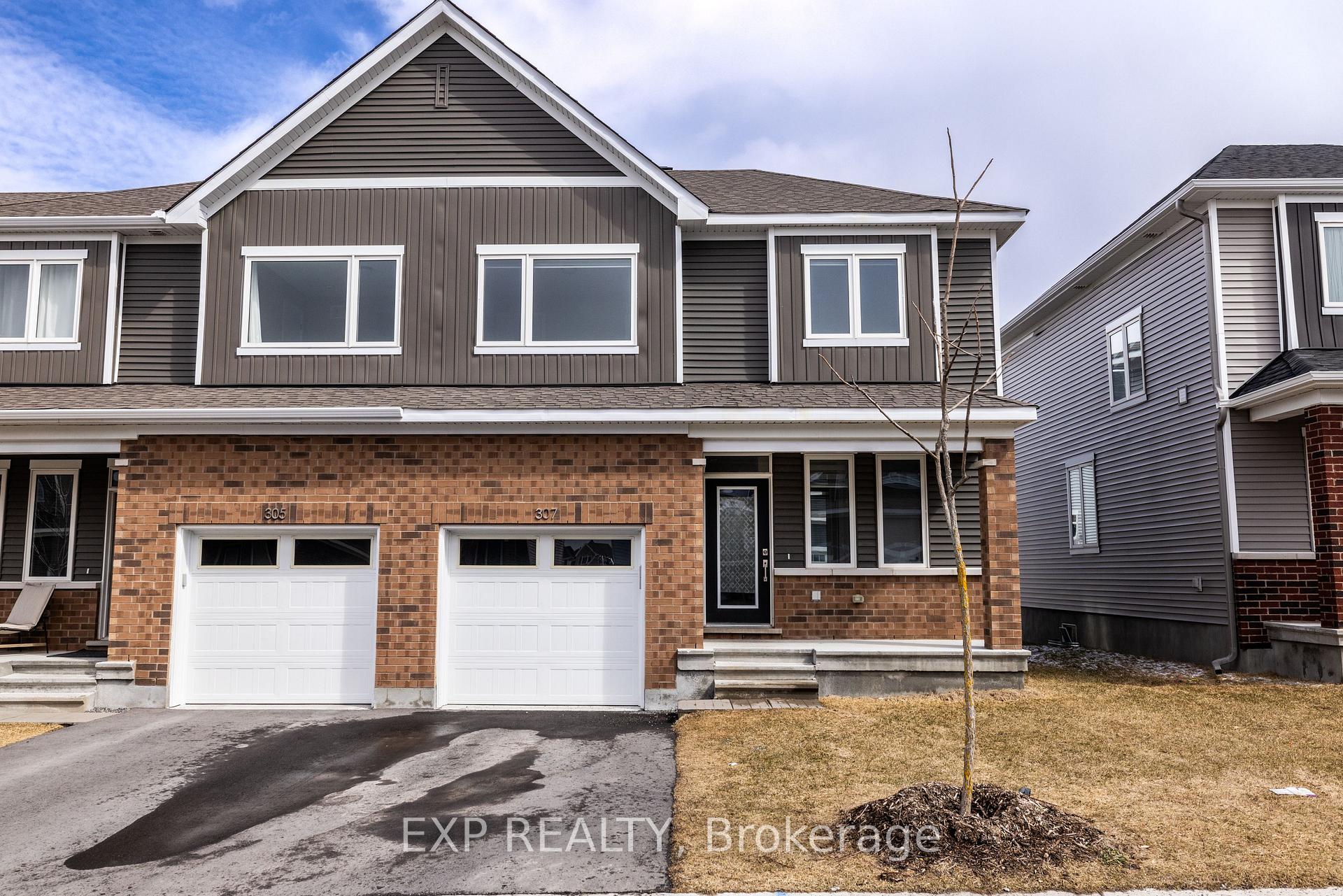 Front of 307 Canadensis Lane