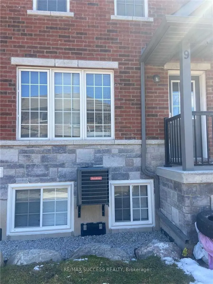 Photo 2 of Unit 9, 246 Penetanguishene Rd, Barrie, Georgian Drive — HOMEH