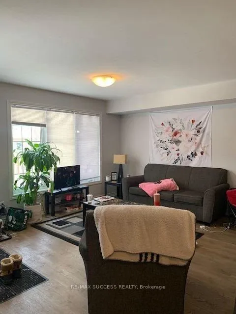 Photo 3 of Unit 9, 246 Penetanguishene Rd, Barrie, Georgian Drive — HOMEH