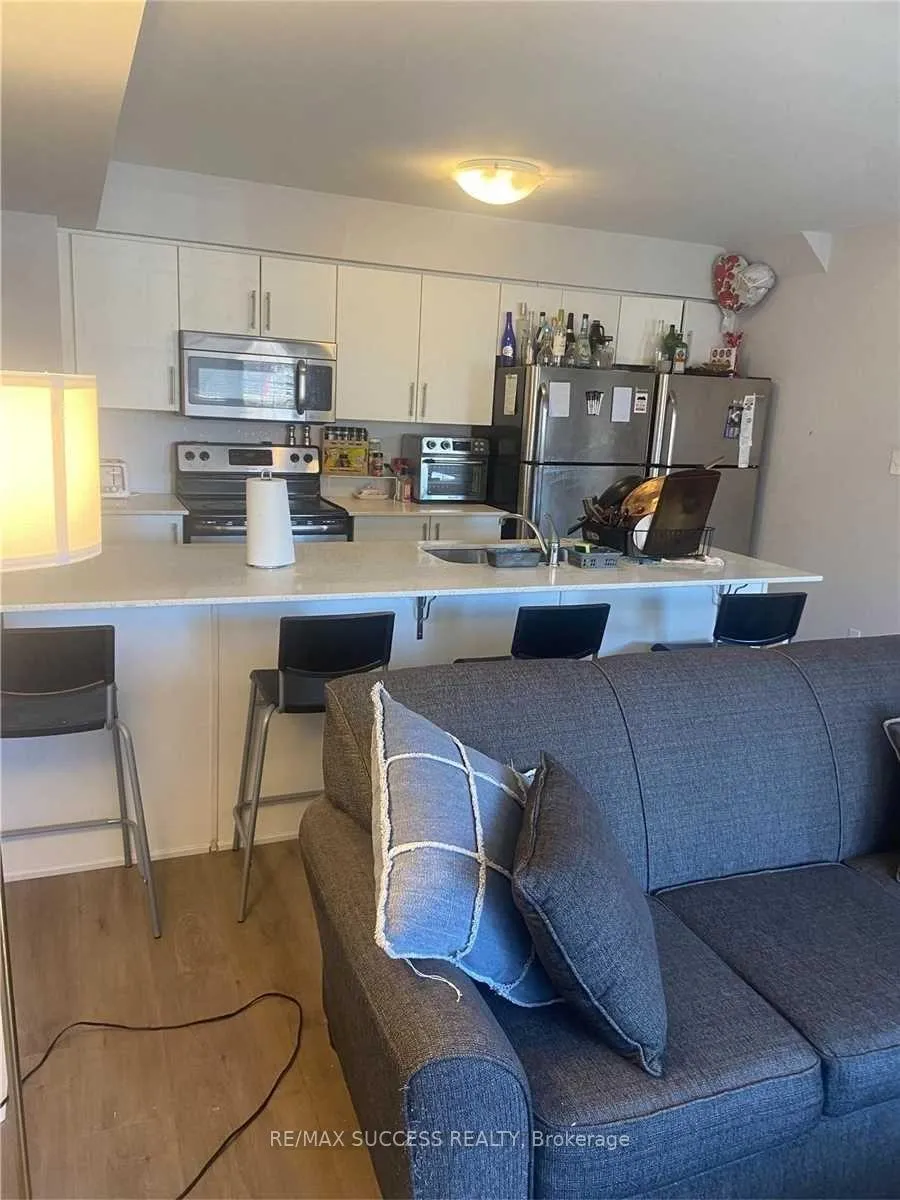 Photo 4 of Unit 9, 246 Penetanguishene Rd, Barrie, Georgian Drive — HOMEH
