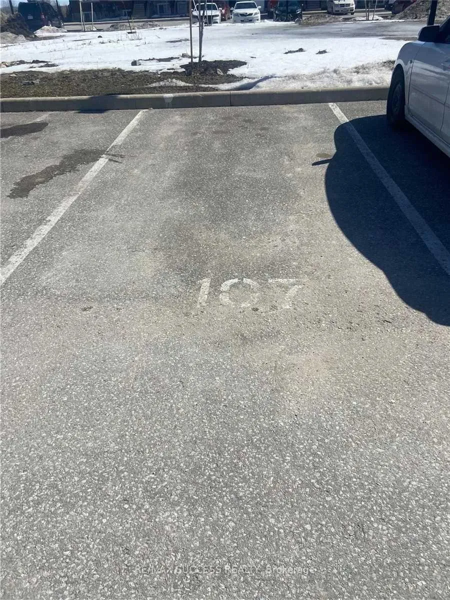 Photo 12 of Unit 9, 246 Penetanguishene Rd, Barrie, Georgian Drive — HOMEH