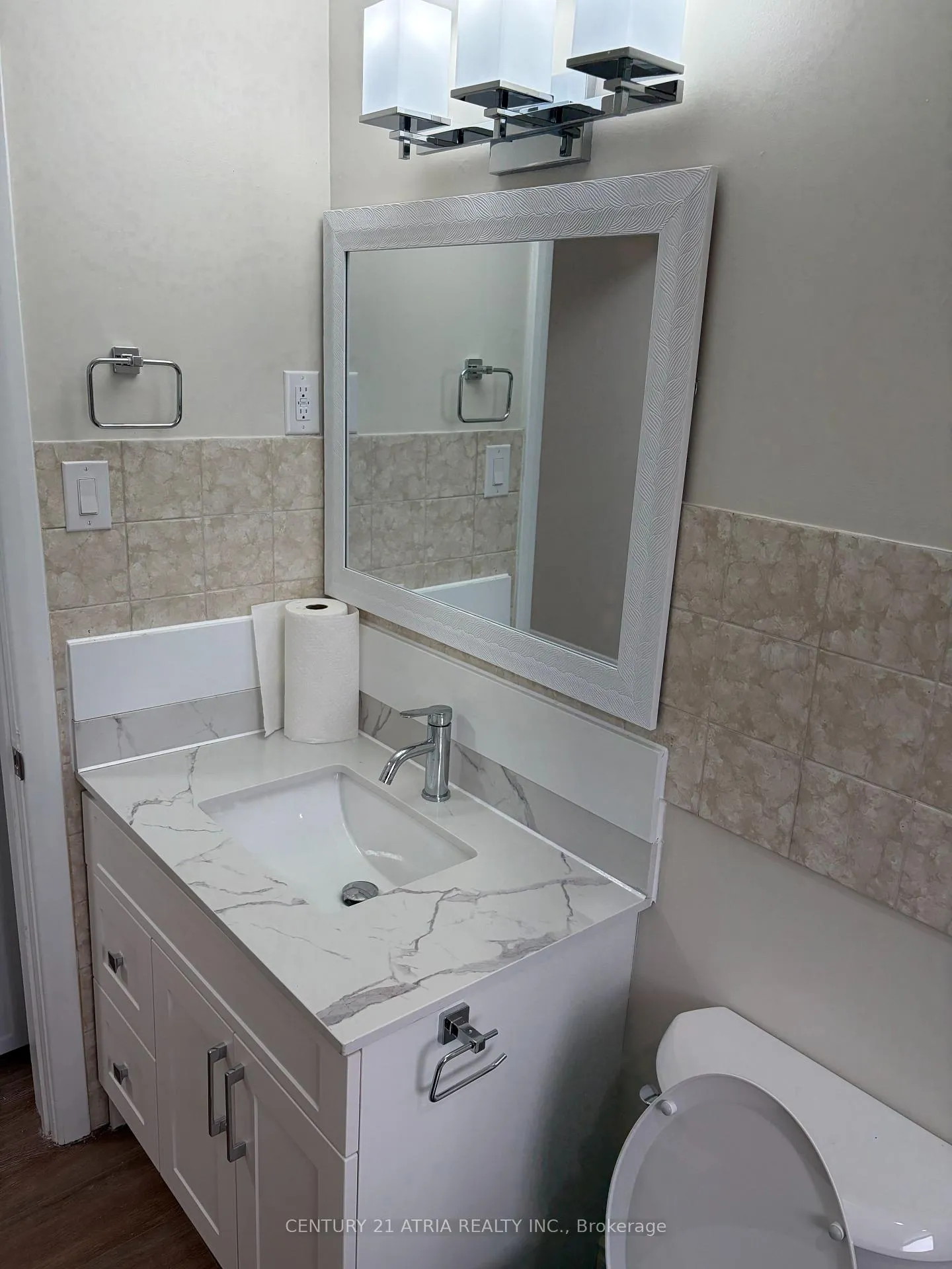 Photo 7 of Unit Upper, 13 Ridgewood Avenue, Guelph, Junction/Onward Willow — HOMEH