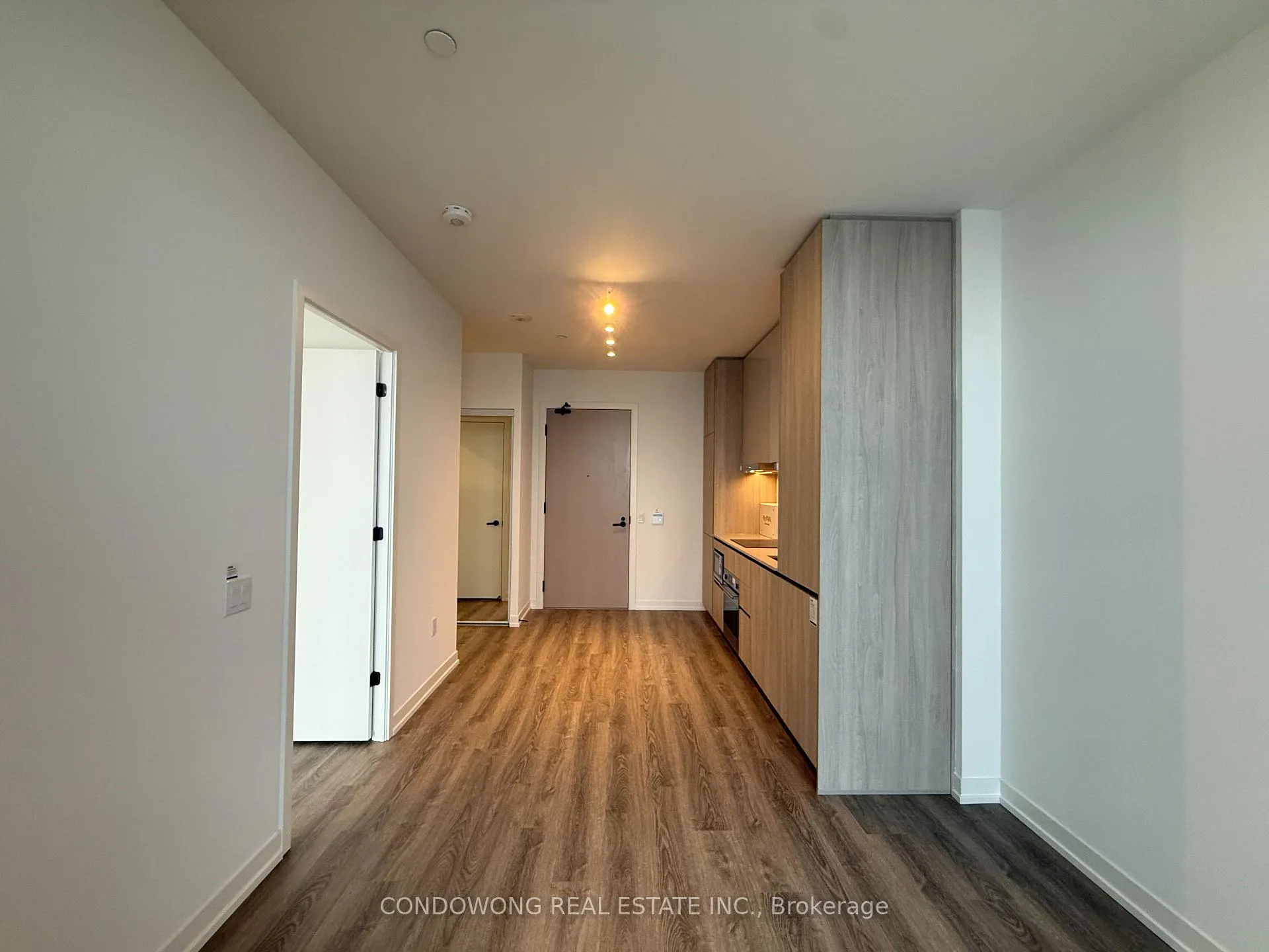 Photo 3 of Unit 6005, 8 Interchange Way, Vaughan, Vaughan Corporate Centre — HOMEH