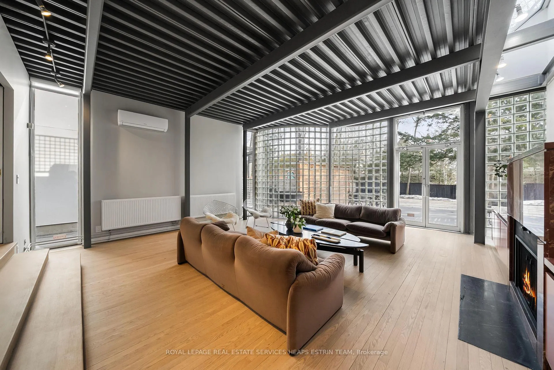 Photo 3 of 335 St Clair Avenue E, Toronto, Rosedale-Moore Park — HOMEH