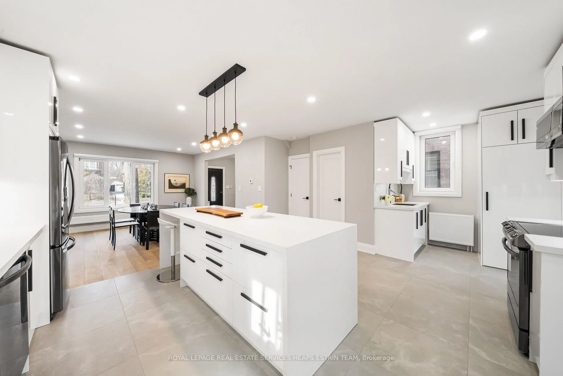 Photo 13 of 335 St Clair Avenue E, Toronto, Rosedale-Moore Park — HOMEH