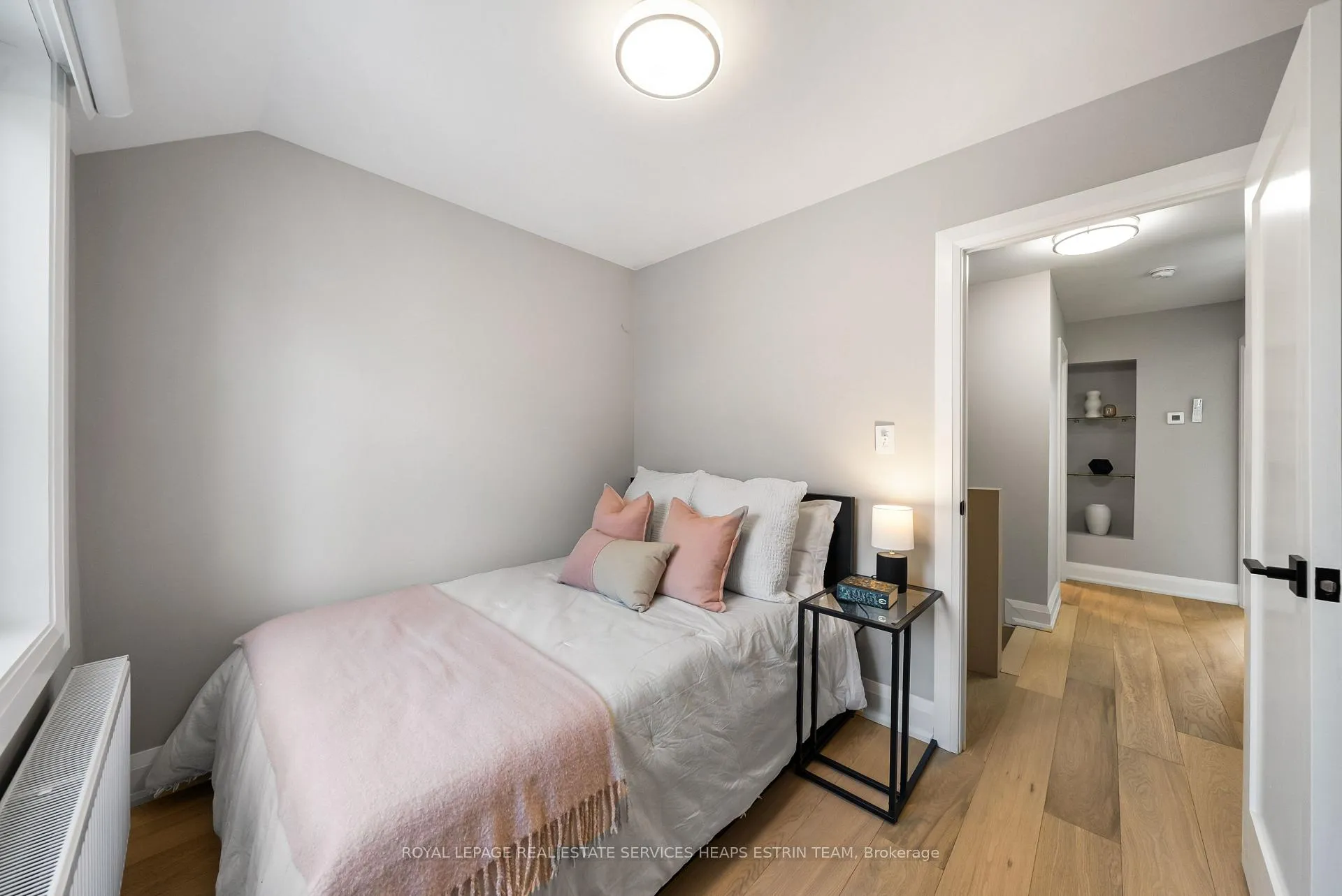 Photo 23 of 335 St Clair Avenue E, Toronto, Rosedale-Moore Park — HOMEH