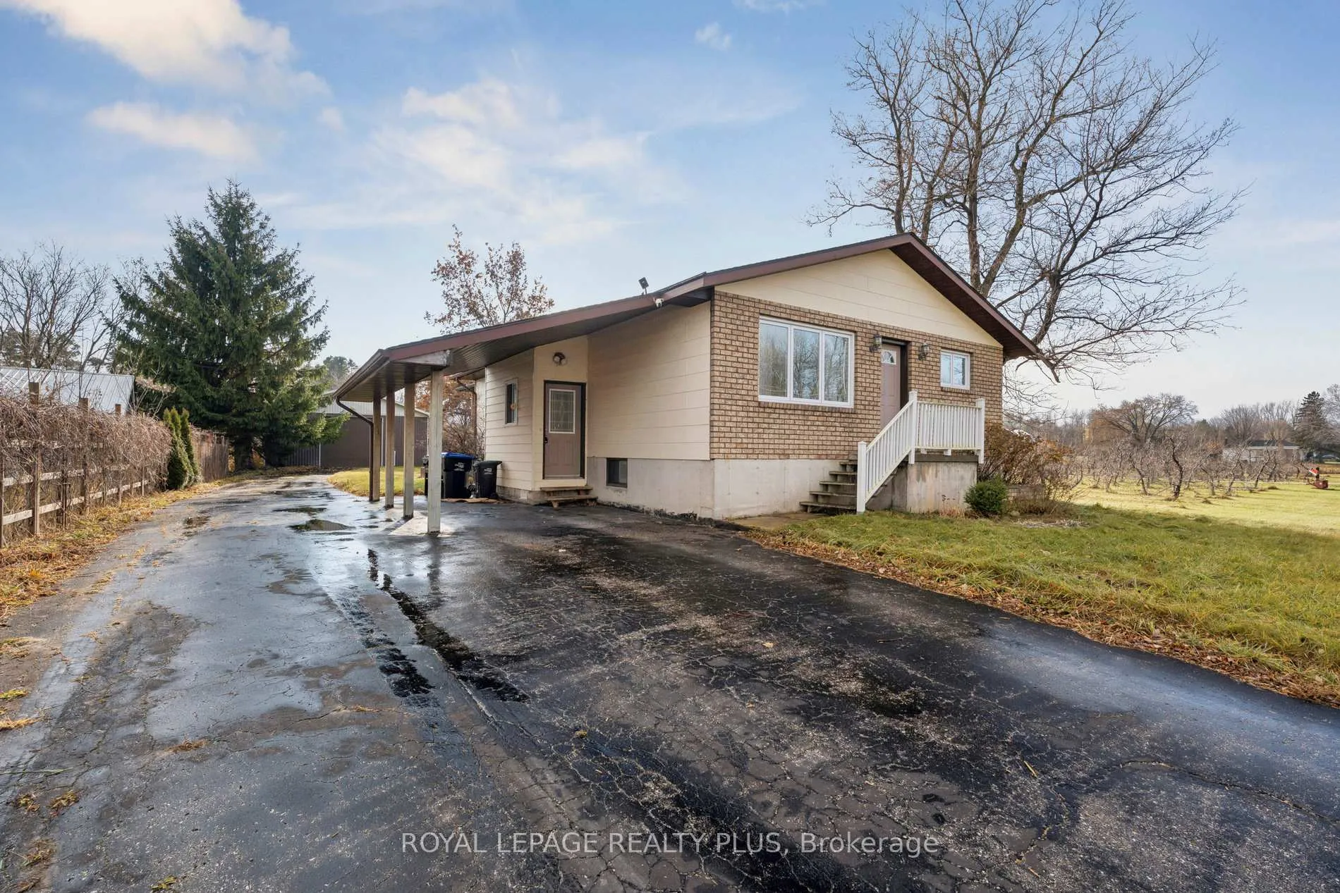 Photo 2 of 7719 Poplar Side Road, Clearview, Rural Clearview — HOMEH