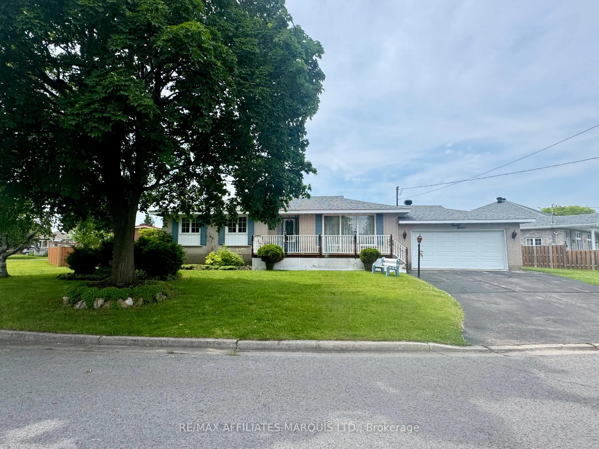 Front of 1212 Brodeur Street