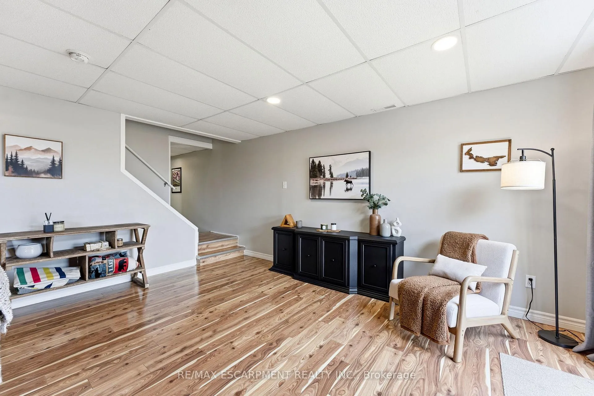 Photo 11 of 55 Anastasia Crescent, Brantford — HOMEH