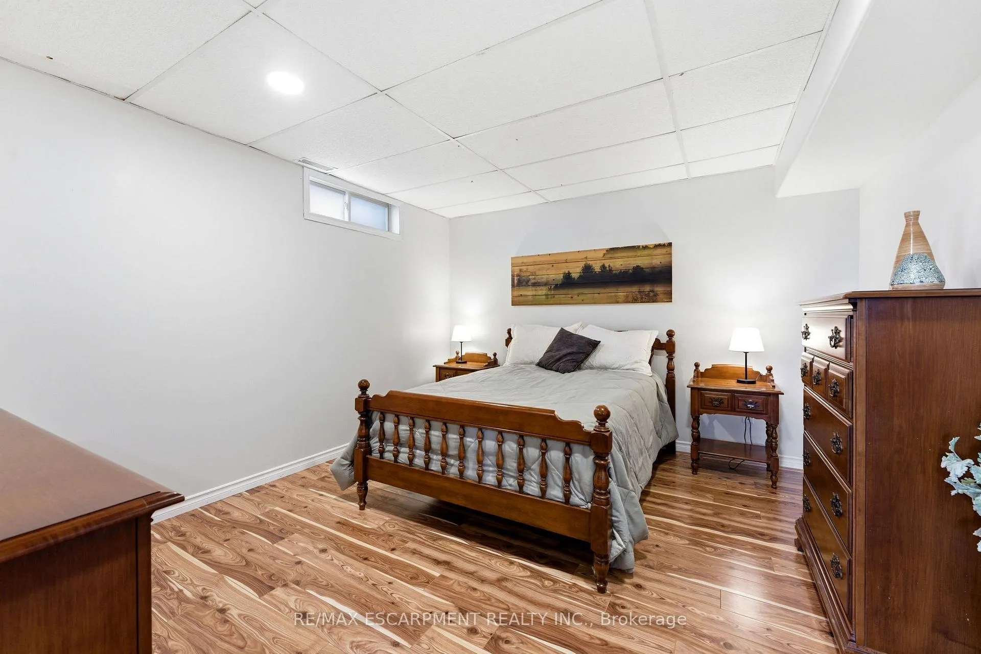 Photo 13 of 55 Anastasia Crescent, Brantford — HOMEH