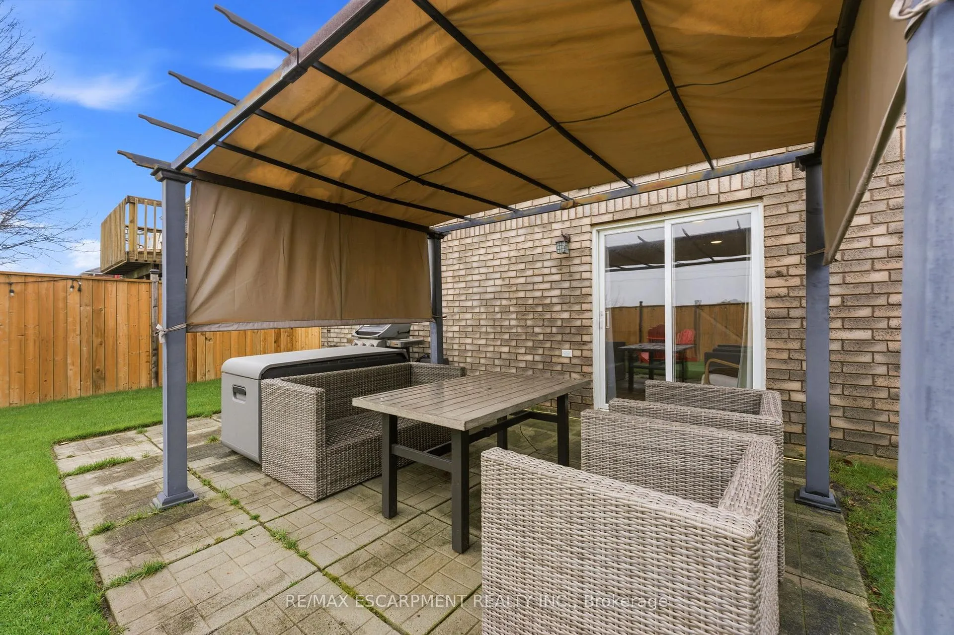 Photo 15 of 55 Anastasia Crescent, Brantford — HOMEH