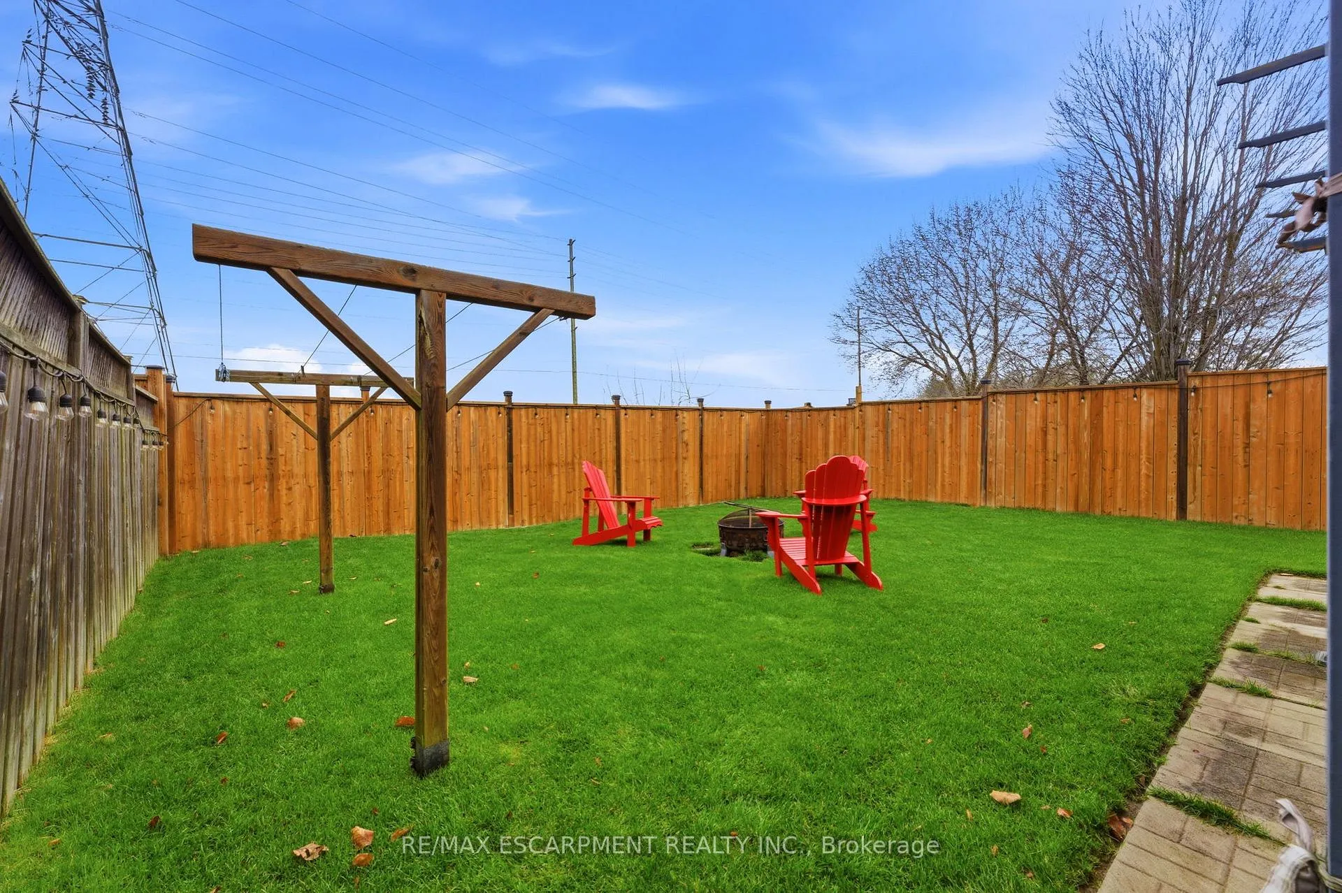 Photo 16 of 55 Anastasia Crescent, Brantford — HOMEH