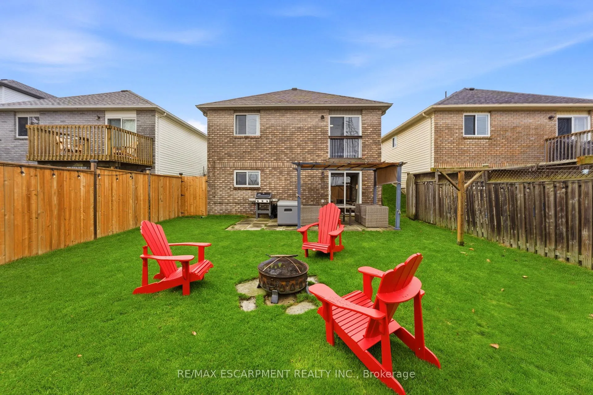 Photo 18 of 55 Anastasia Crescent, Brantford — HOMEH