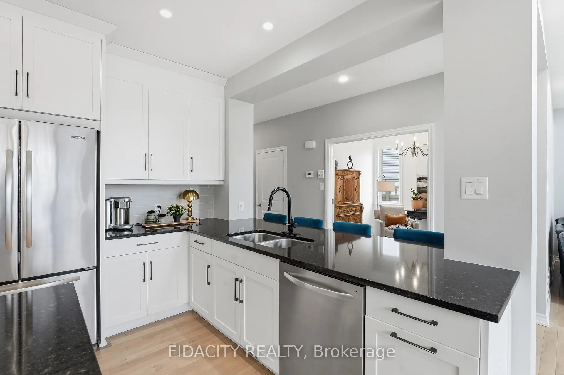 Photo 6 of 216 Balikun Heights, Ottawa, Kanata - Emerald Meadows/Trailwest — HOMEH