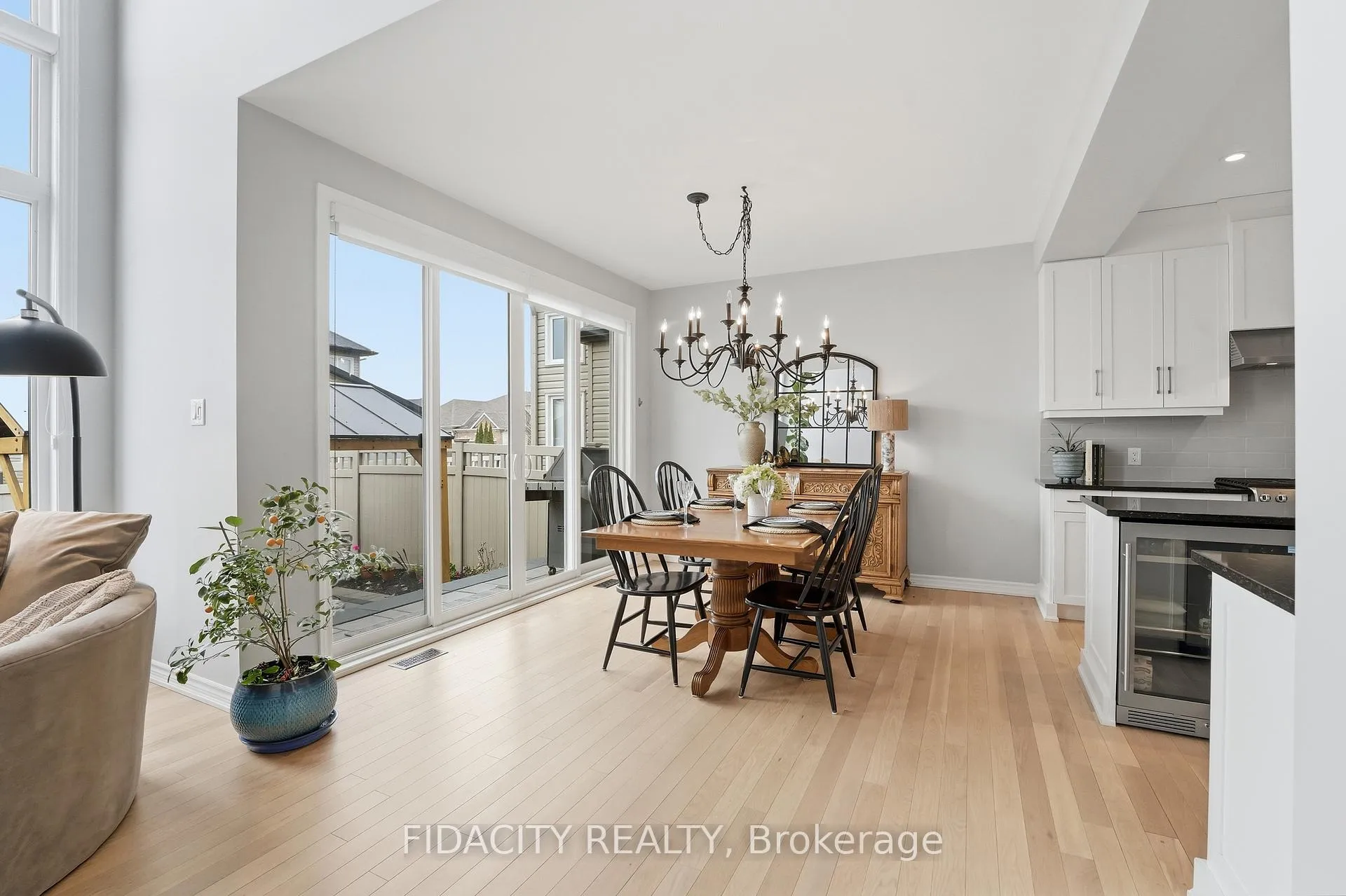 Photo 9 of 216 Balikun Heights, Ottawa, Kanata - Emerald Meadows/Trailwest — HOMEH