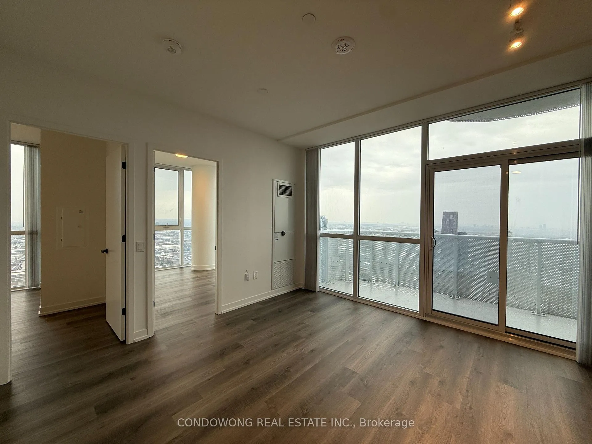 Photo 3 of Unit 6006, 8 Interchange Way, Vaughan, Vaughan Corporate Centre — HOMEH
