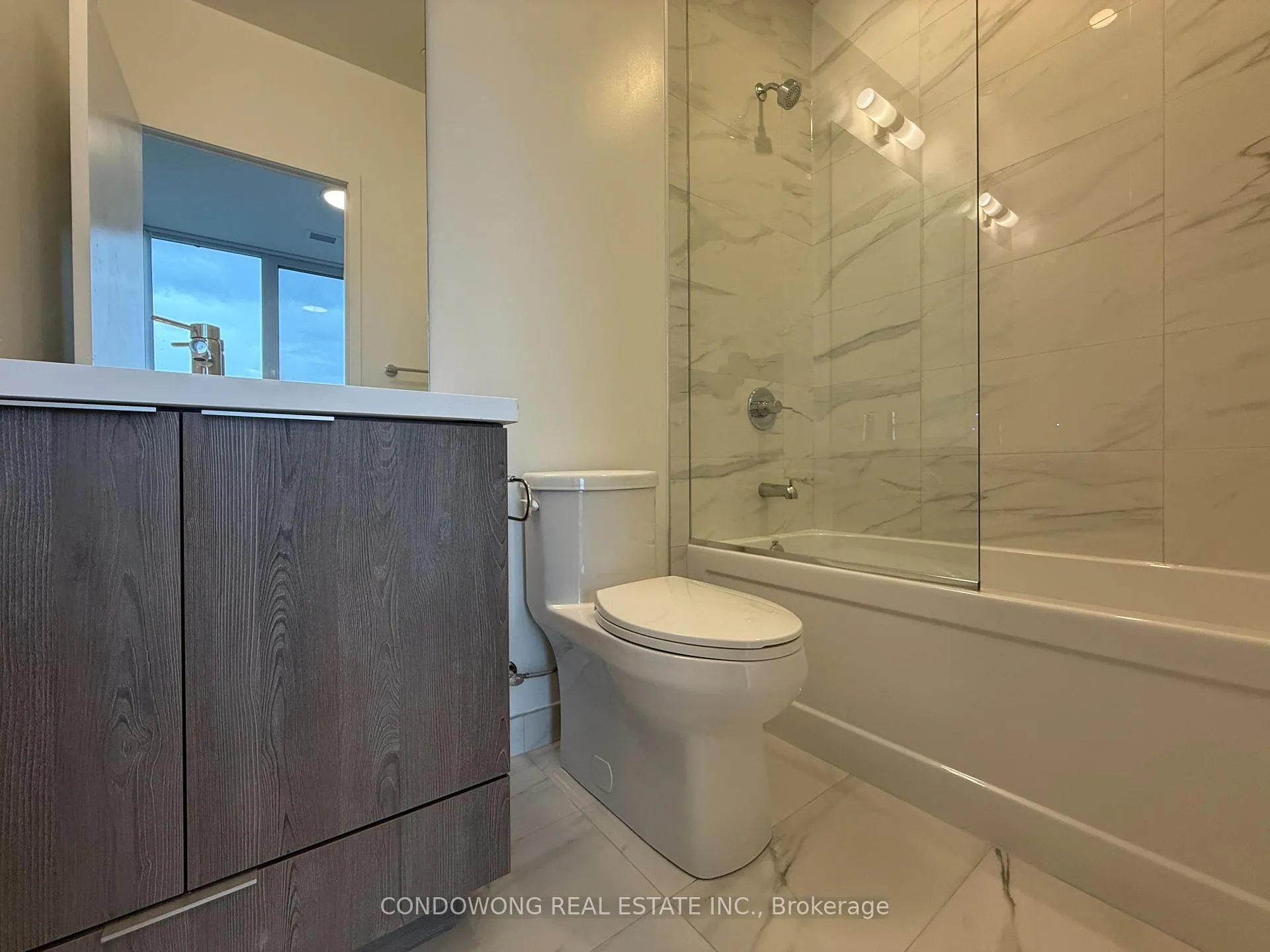 Photo 6 of Unit 6006, 8 Interchange Way, Vaughan, Vaughan Corporate Centre — HOMEH
