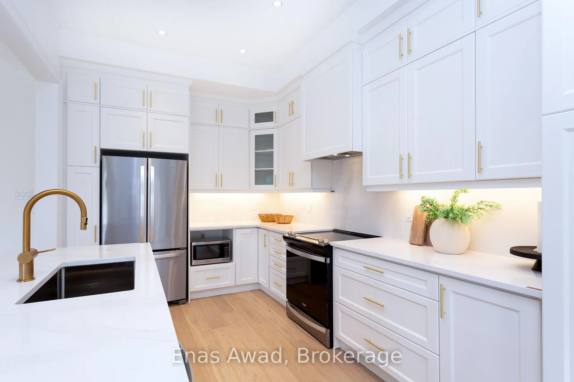 Photo 6 of 42 Hutchison Road, Guelph, Kortright East — HOMEH