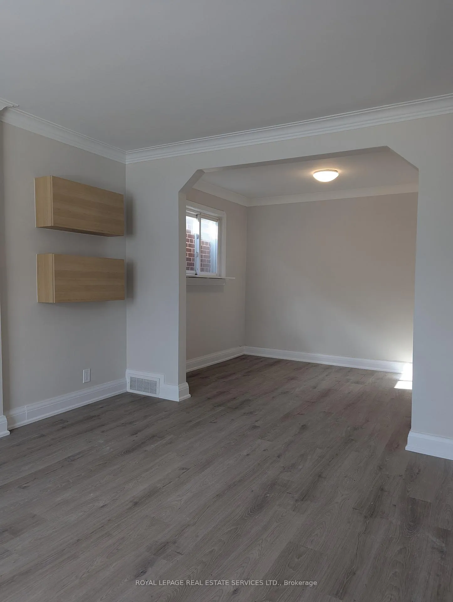 Photo 3 of Unit Main Floor, 292 Scott Road, Toronto, Keelesdale-Eglinton West — HOMEH