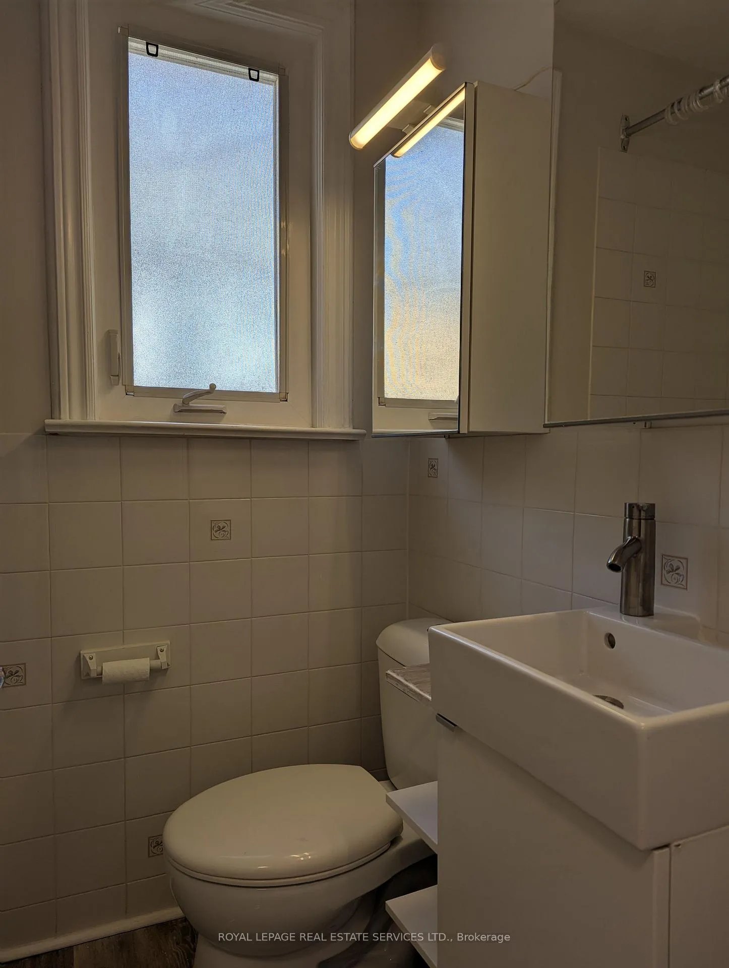 Photo 11 of Unit Main Floor, 292 Scott Road, Toronto, Keelesdale-Eglinton West — HOMEH