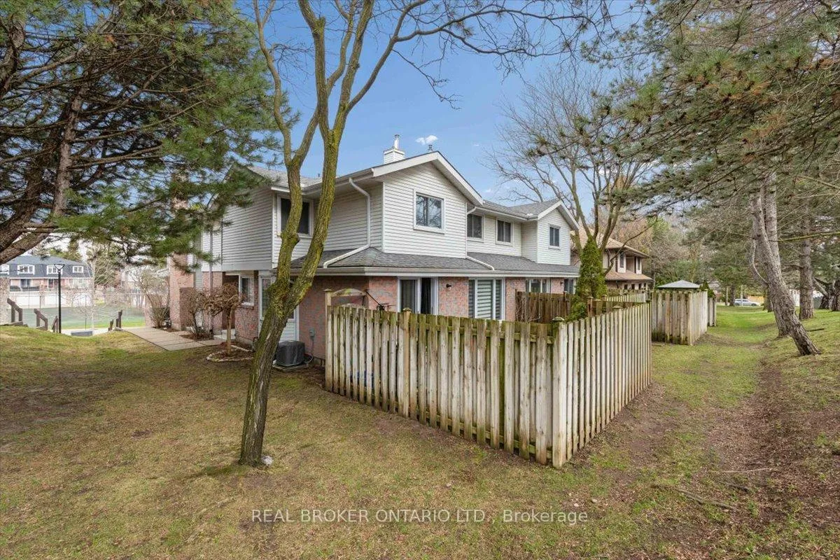 Photo 32 of Unit 3, 481 Beechwood Drive, Waterloo, Westvale — HOMEH