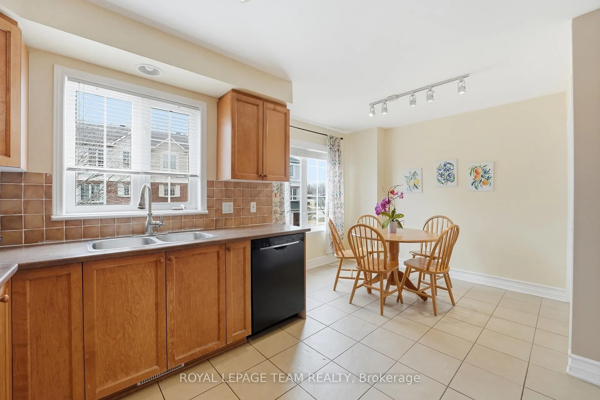 Photo 19 of Unit 206, 90 Edenvale Drive, Ottawa, Kanata - Beaverbrook — HOMEH
