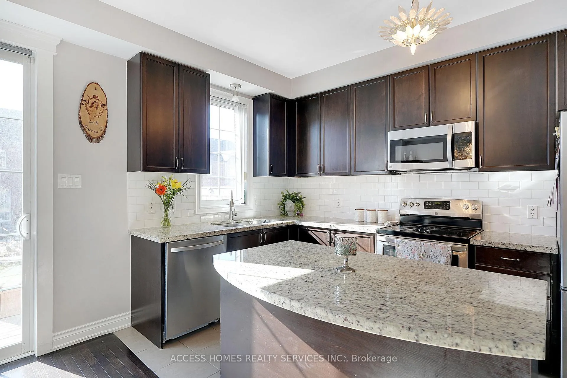 Photo 11 of Unit 82U, 82 Utopia Way, Brampton, Bram East — HOMEH