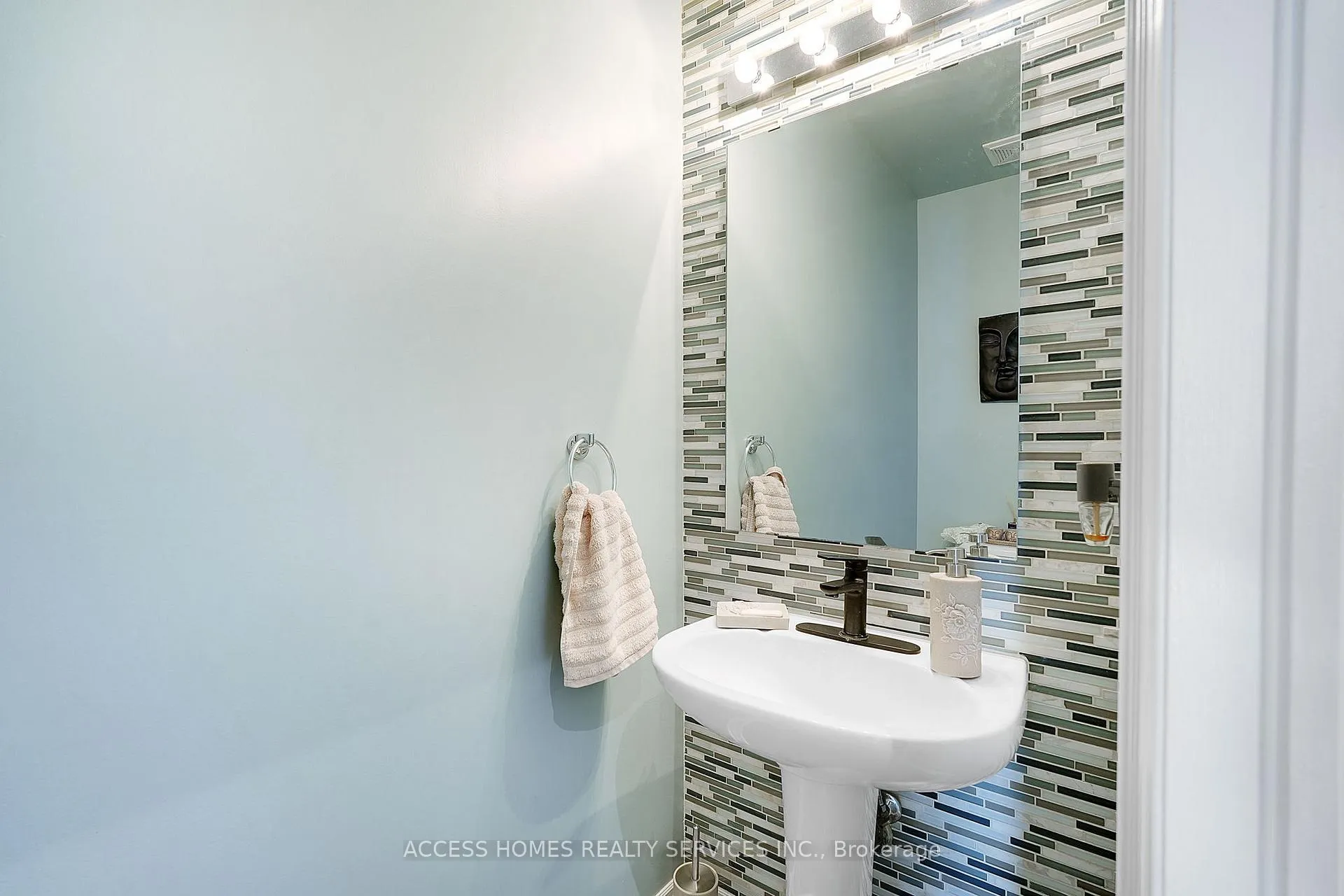 Photo 13 of Unit 82U, 82 Utopia Way, Brampton, Bram East — HOMEH
