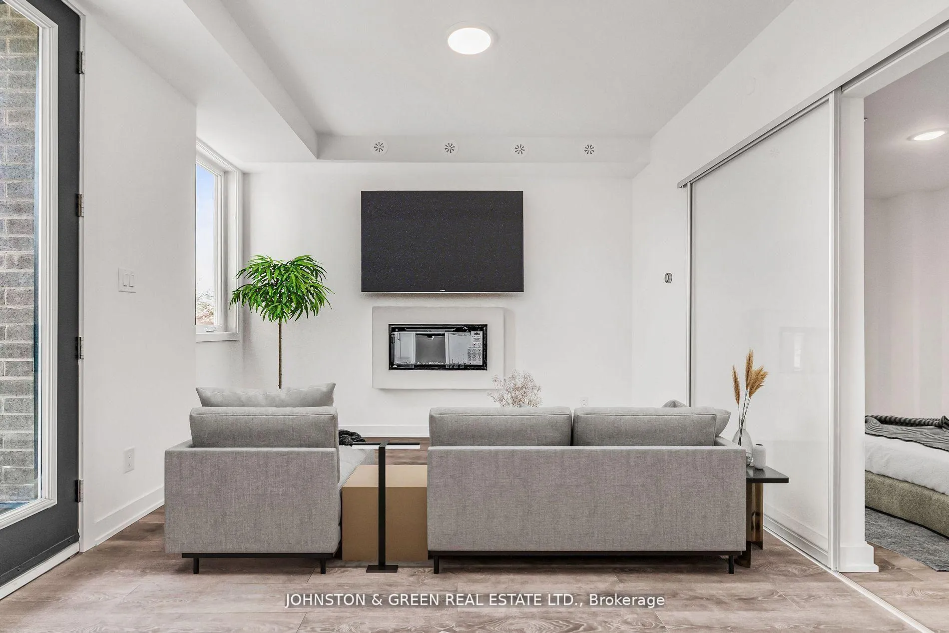 Photo 6 of Unit 10, 1479 O'Connor Drive, Toronto, O'Connor-Parkview — HOMEH