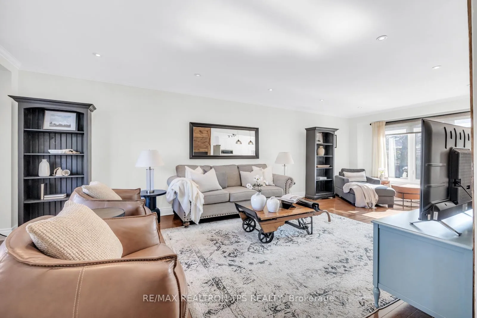 Photo 7 of 768 Barbados Street, Oshawa, Northglen — HOMEH
