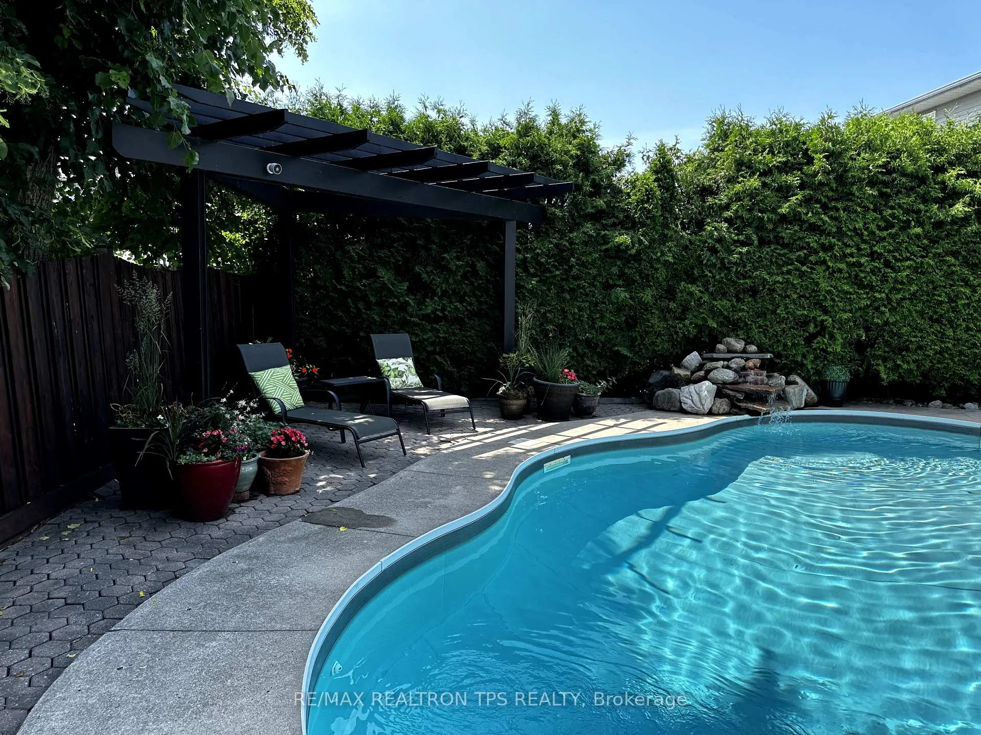 Photo 41 of 768 Barbados Street, Oshawa, Northglen — HOMEH