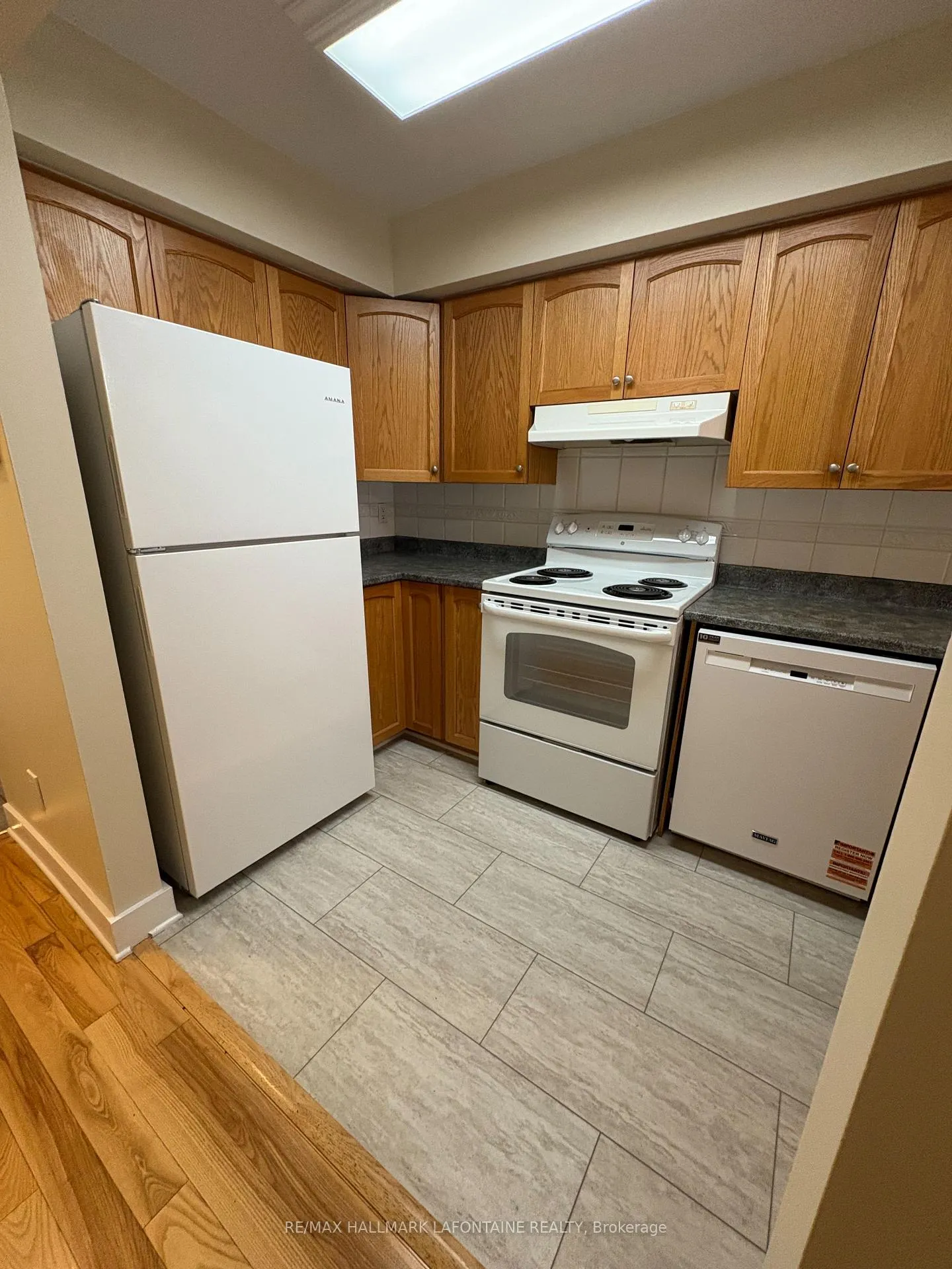 Photo 6 of 198 Alvin Road, Ottawa, Manor Park — HOMEH