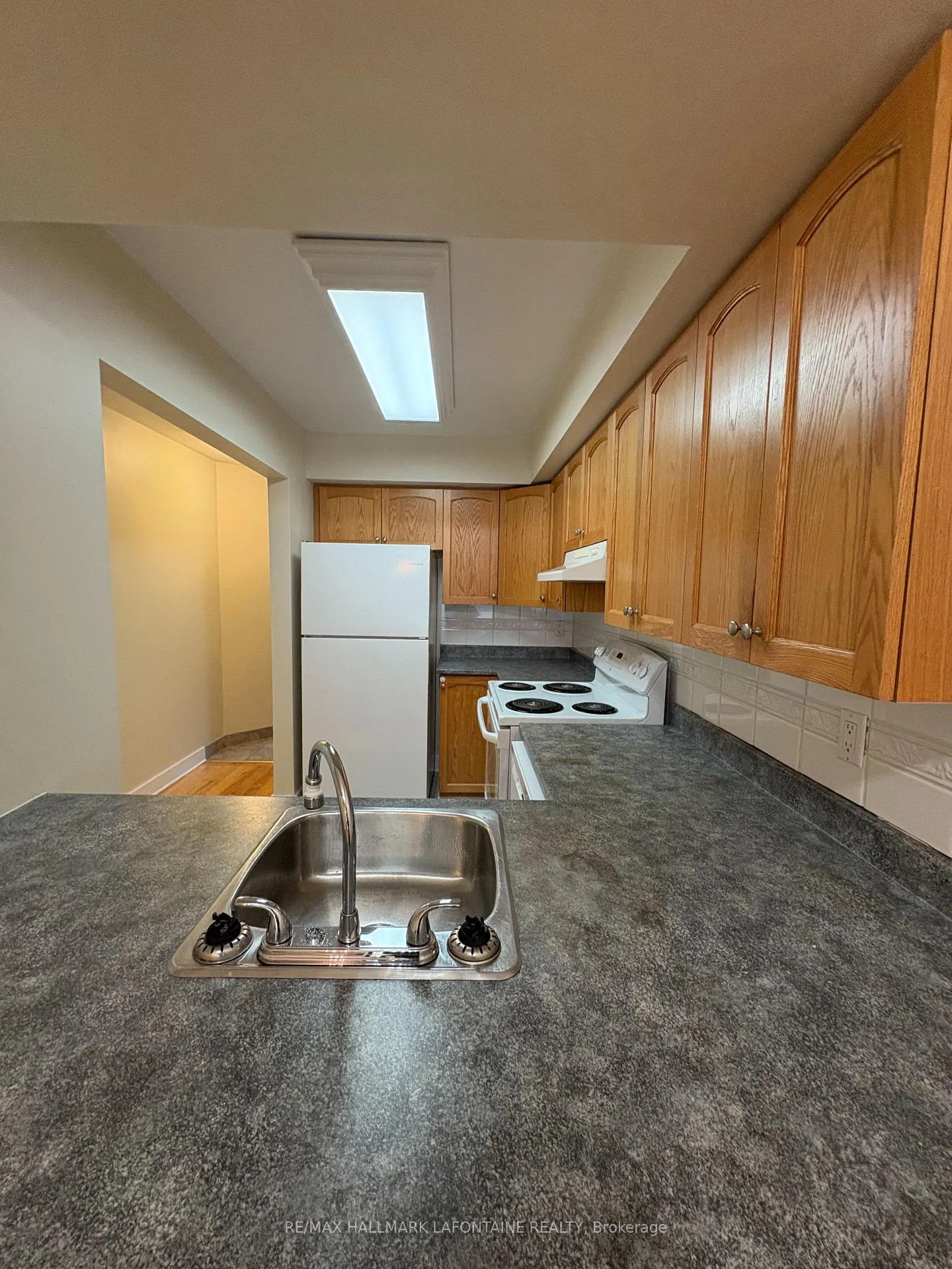 Photo 7 of 198 Alvin Road, Ottawa, Manor Park — HOMEH