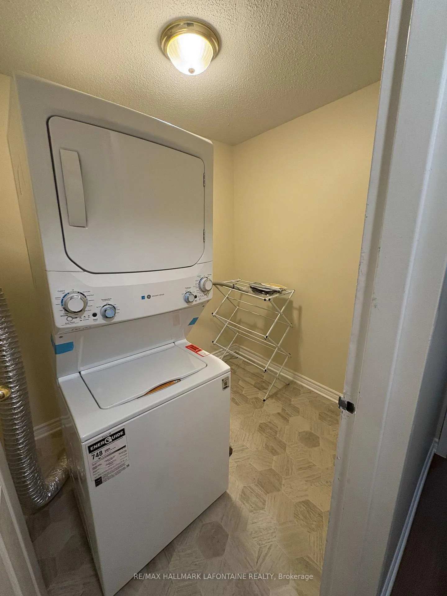 Photo 17 of 198 Alvin Road, Ottawa, Manor Park — HOMEH