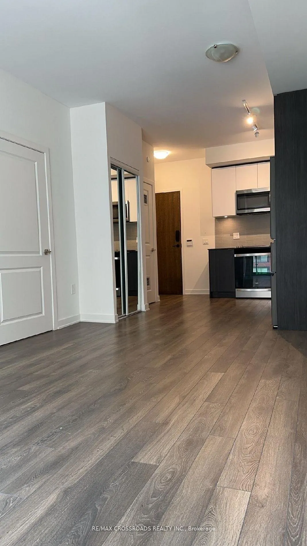 Photo 3 of Unit 310, 100 Eagle Rock Way, Vaughan, Rural Vaughan — HOMEH