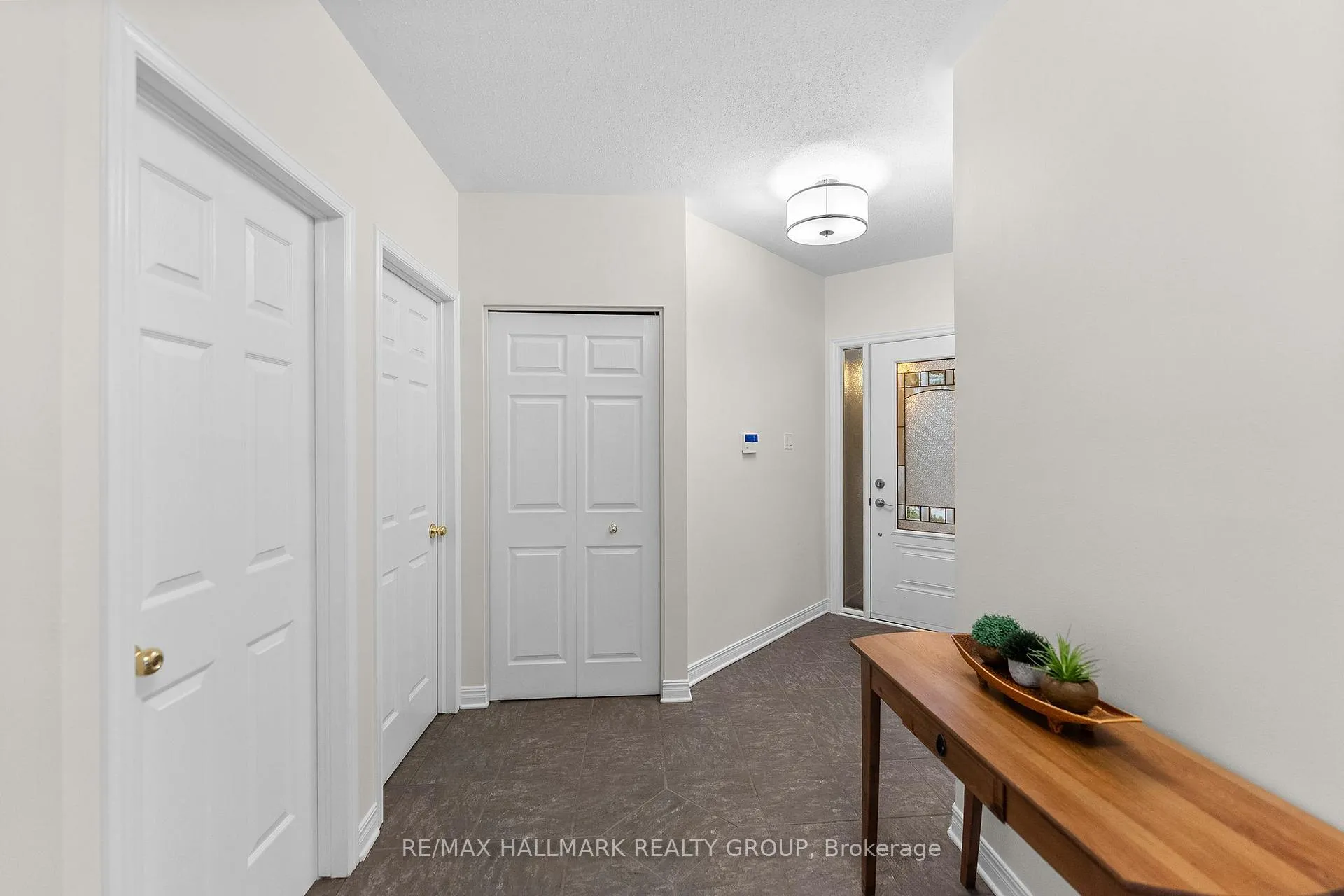 Photo 5 of 42 Nortoba Crescent, Ottawa, Kanata - Kanata Lakes/Heritage Hills — HOMEH