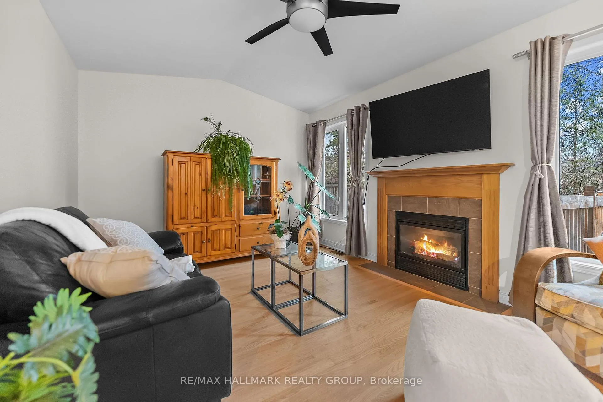Photo 17 of 42 Nortoba Crescent, Ottawa, Kanata - Kanata Lakes/Heritage Hills — HOMEH