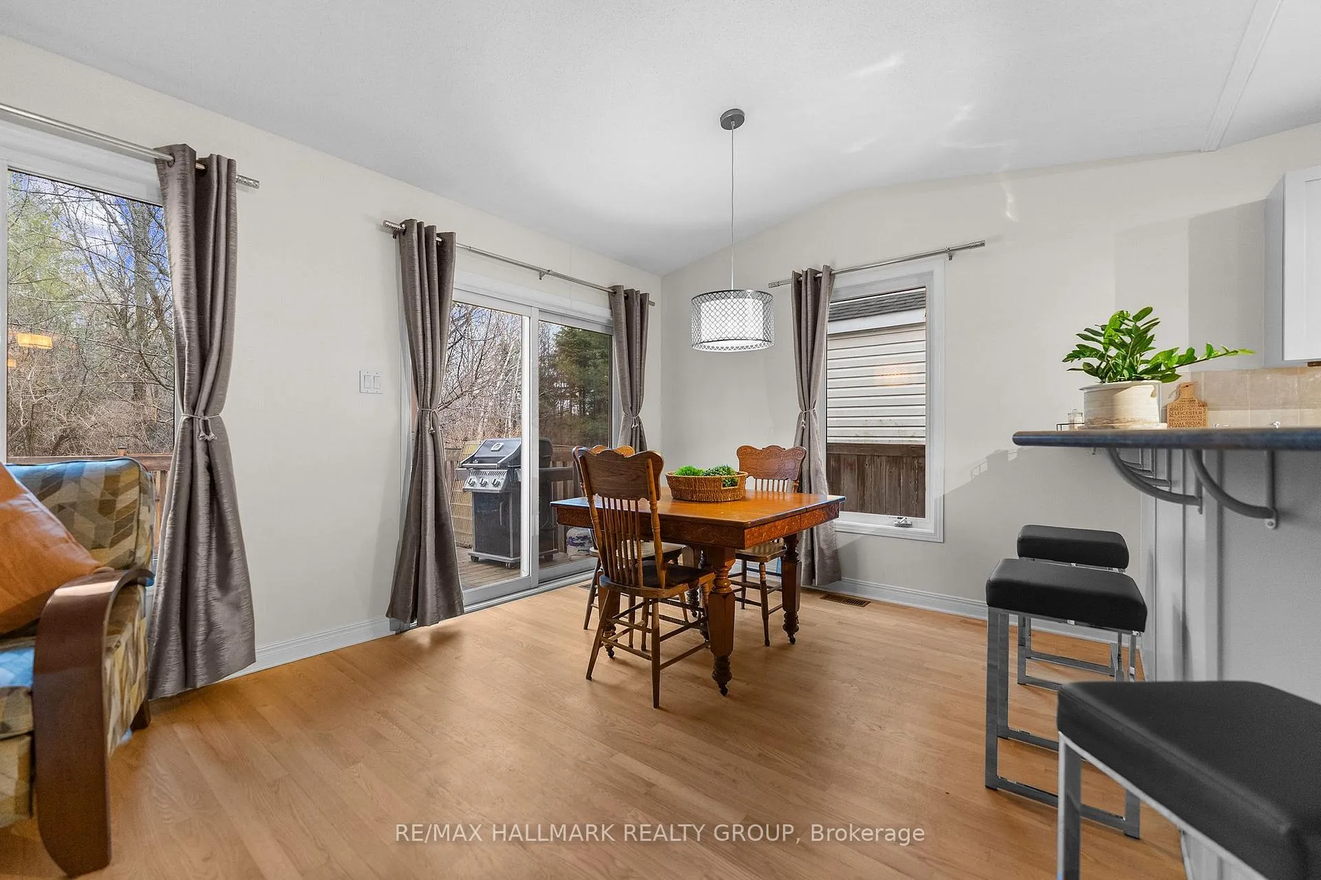 Photo 18 of 42 Nortoba Crescent, Ottawa, Kanata - Kanata Lakes/Heritage Hills — HOMEH