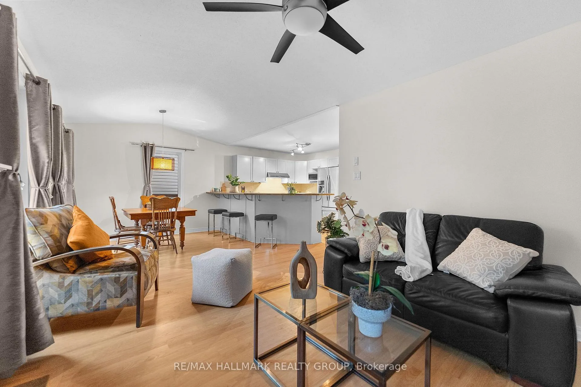 Photo 19 of 42 Nortoba Crescent, Ottawa, Kanata - Kanata Lakes/Heritage Hills — HOMEH