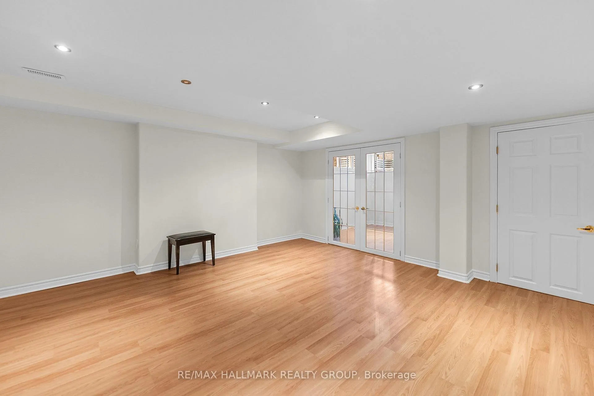Photo 37 of 42 Nortoba Crescent, Ottawa, Kanata - Kanata Lakes/Heritage Hills — HOMEH