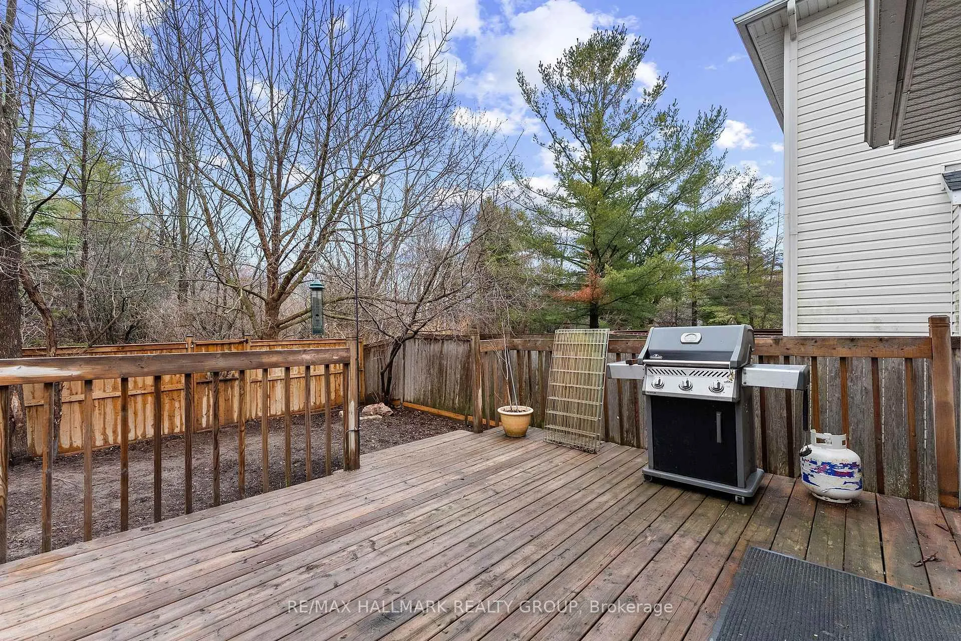 Photo 39 of 42 Nortoba Crescent, Ottawa, Kanata - Kanata Lakes/Heritage Hills — HOMEH