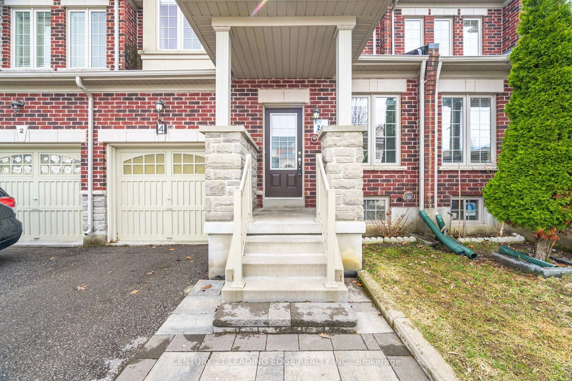 Photo 4 of 4 Moores Court, Markham, Box Grove — HOMEH