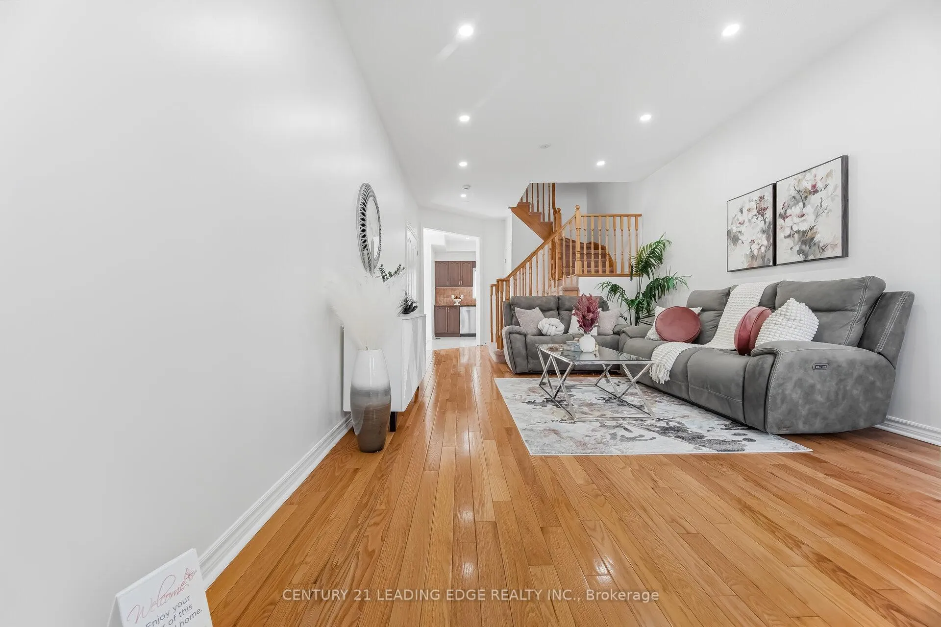 Photo 9 of 4 Moores Court, Markham, Box Grove — HOMEH