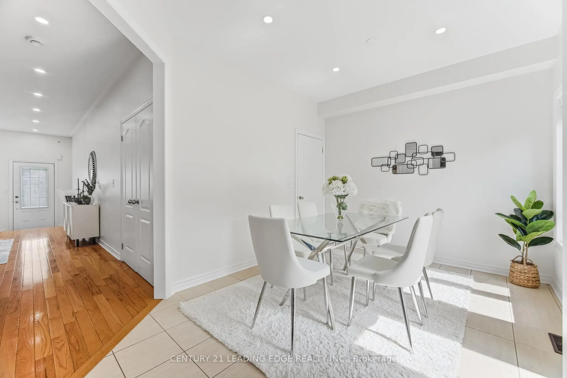 Photo 11 of 4 Moores Court, Markham, Box Grove — HOMEH