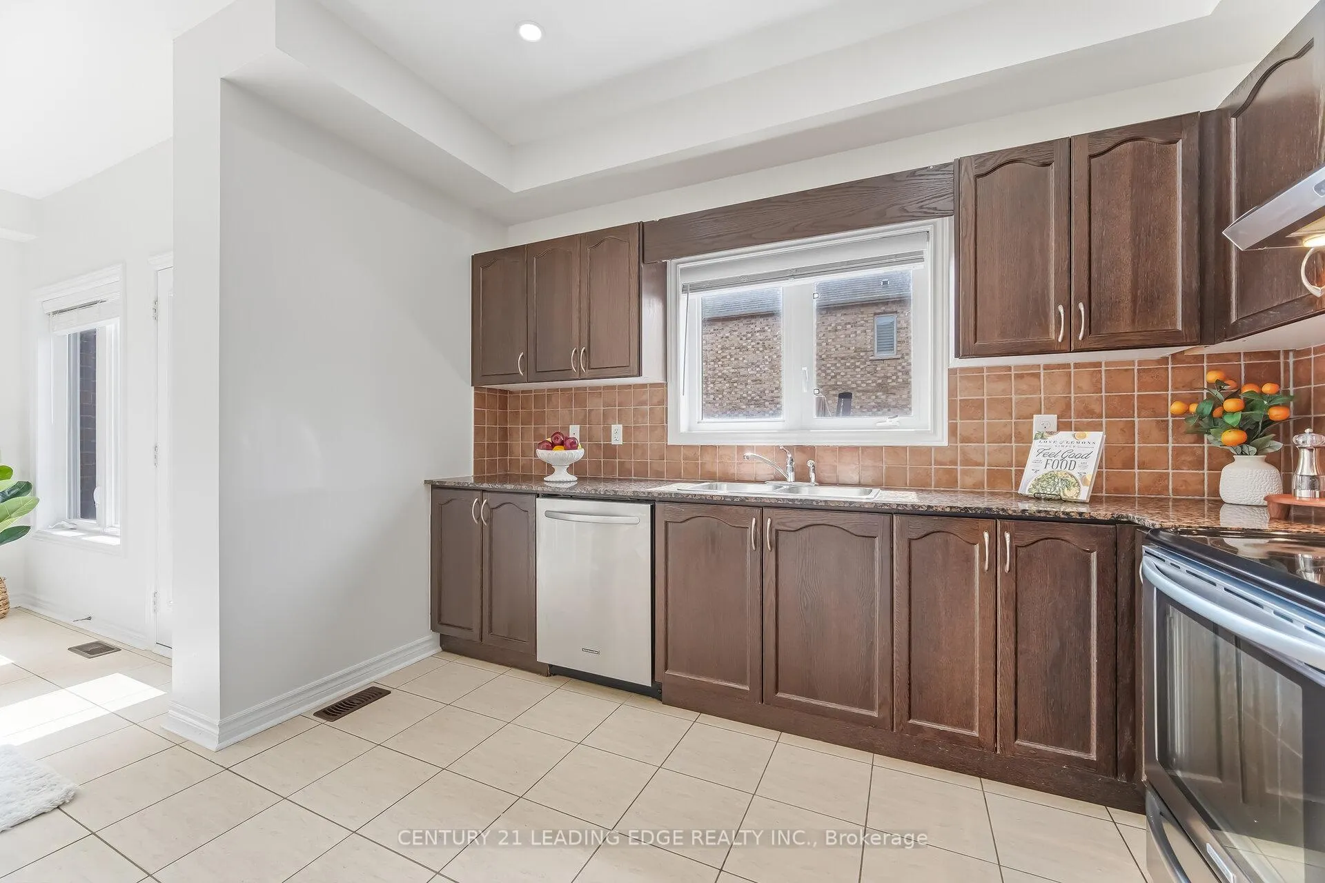 Photo 16 of 4 Moores Court, Markham, Box Grove — HOMEH