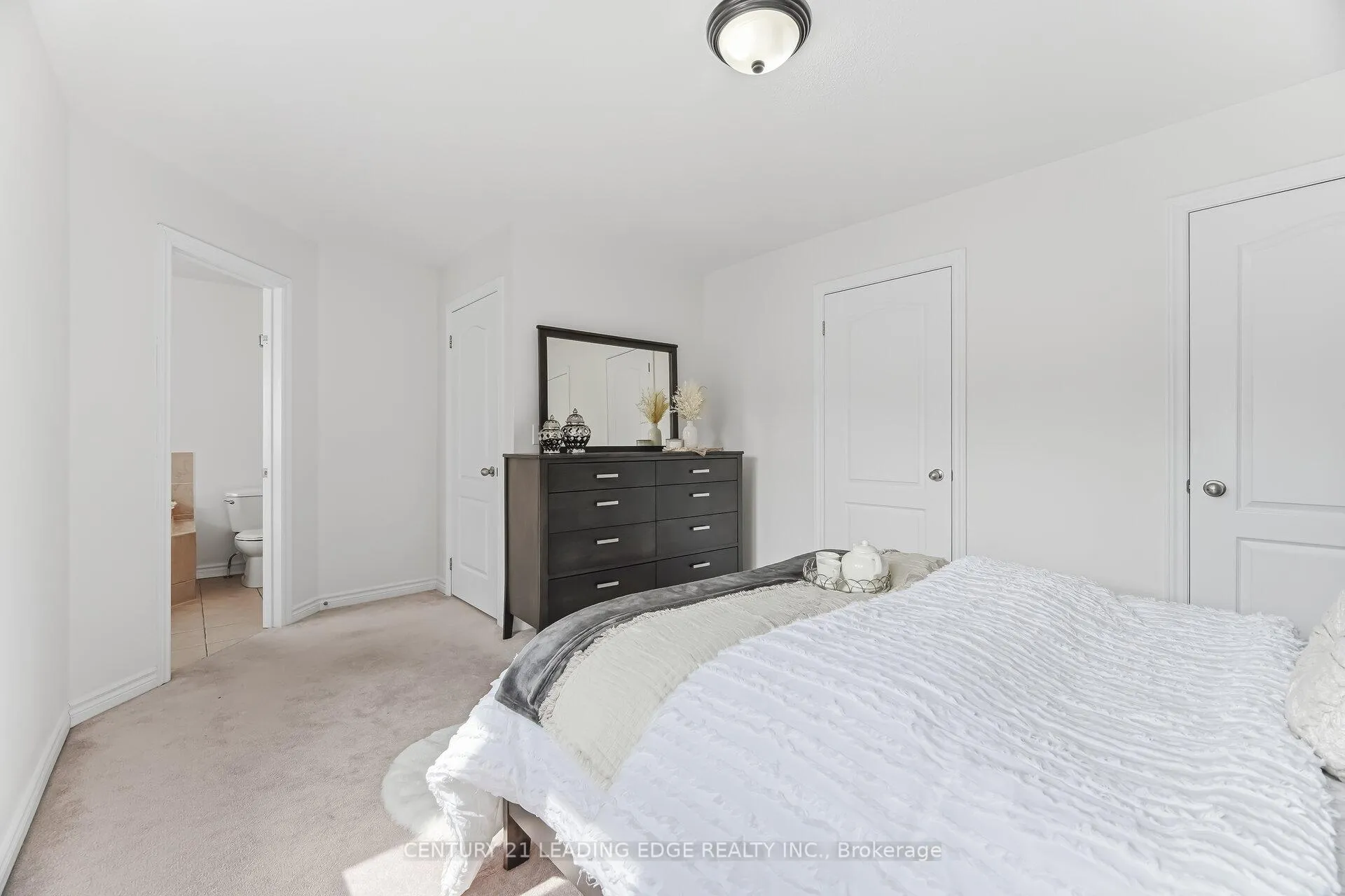 Photo 23 of 4 Moores Court, Markham, Box Grove — HOMEH