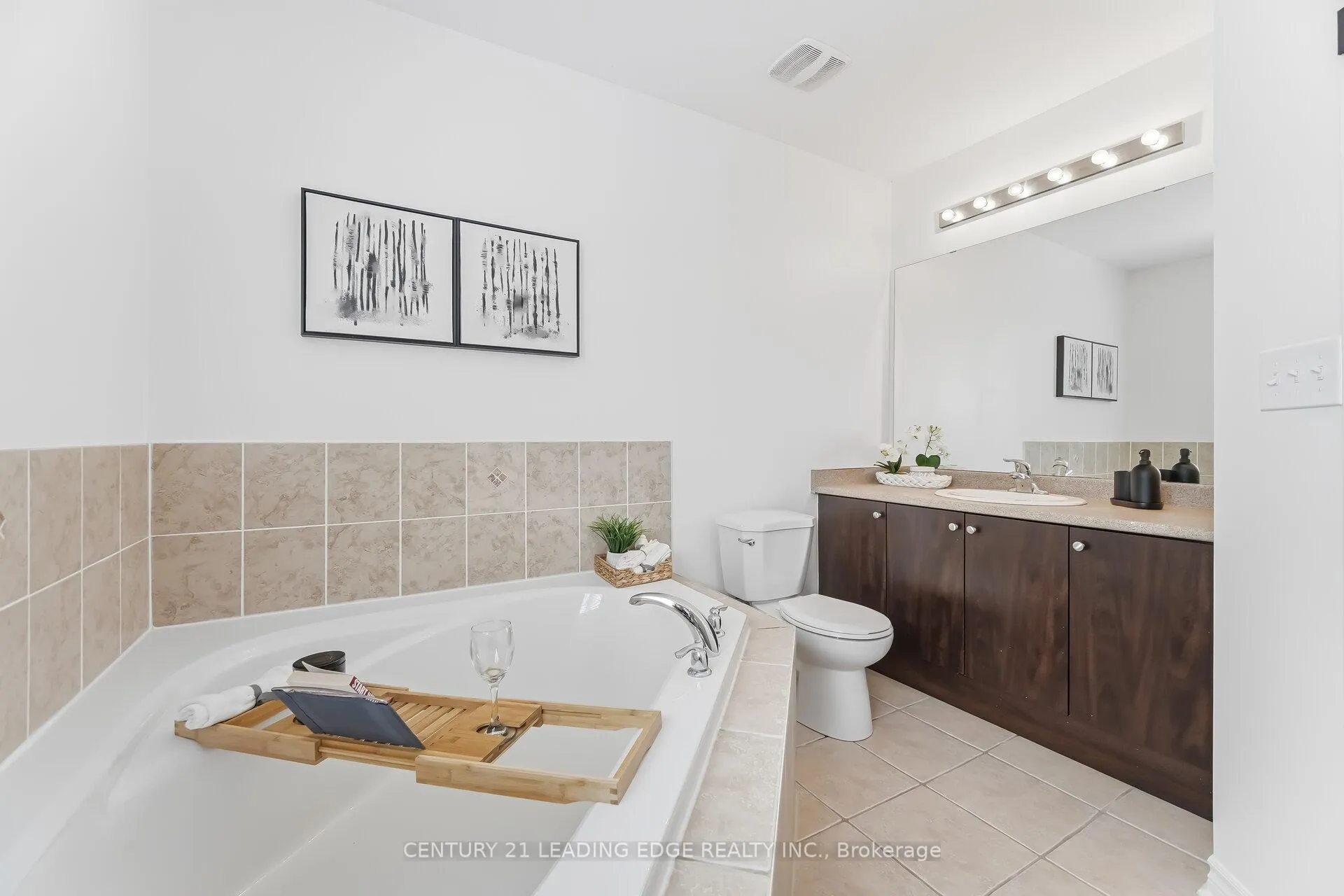 Photo 25 of 4 Moores Court, Markham, Box Grove — HOMEH